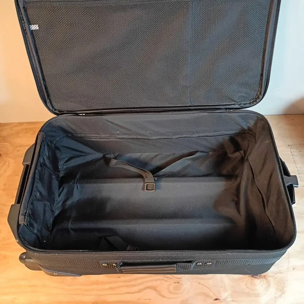 Vintage SUN Sports Black Softside Rolling Suitcase Luggage 2-Wheel Travel Bag